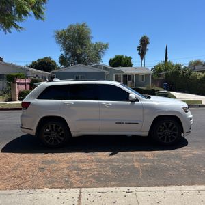 صورة 10 لـ 2019 JEEP GRAND CHEROKEE HIGH ALTITUDE