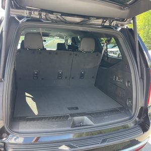 2024 Chevrolet SUBURBAN LT photo 43