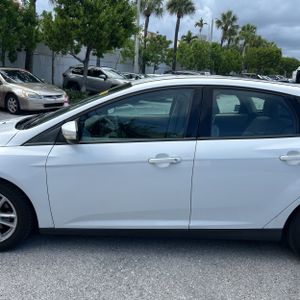 صورة 4 لـ 2016 FORD FOCUS SE