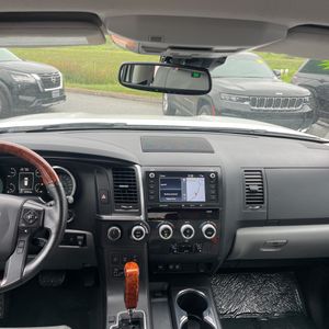 2022 Toyota SEQUOIA PLATINUM — миниатюра 38