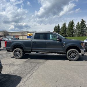 FORD F-250 SUPER DUTY LARIAT - 10
