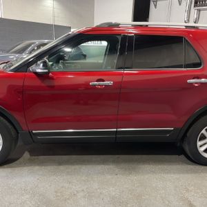 FORD EXPLORER XLT - 4