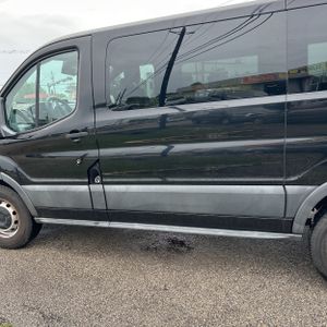 FORD TRANSIT 150 - 4