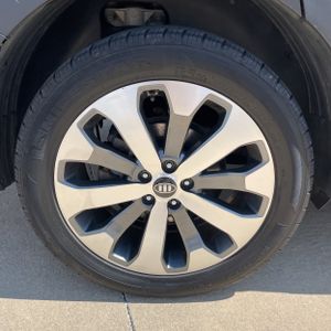 صورة 19 لـ 2021 KIA TELLURIDE S
