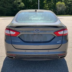 FORD FUSION SE - 7