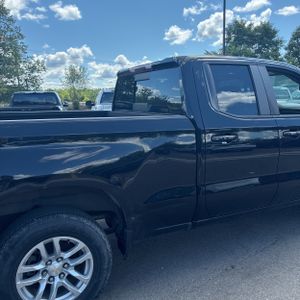 2020 Chevrolet SILVERADO 1500 LT photo 9