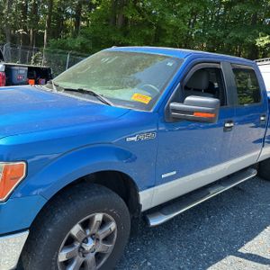 FORD F-150 XLT - 2