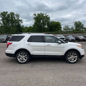 FORD EXPLORER LIMITED - 10