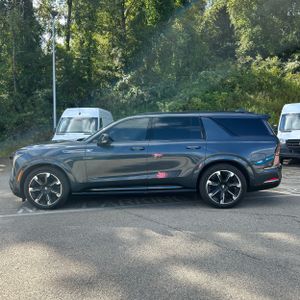 2026 Cadillac ESCALADE IQL PREMIUM SPORT — фото 3