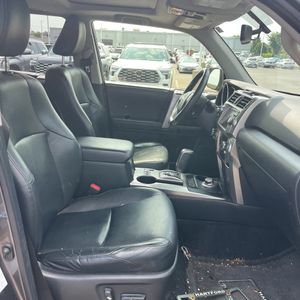 2012 Toyota 4RUNNER LIMITED — миниатюра 33