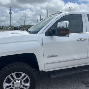 CHEVROLET SILVERADO 2500HD HIGH COUNTRY - 2