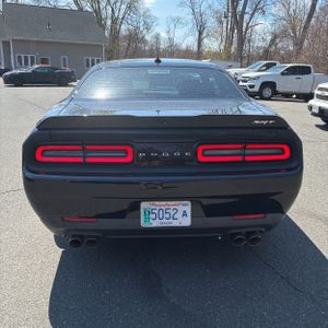 DODGE CHALLENGER SRT 392 - 7