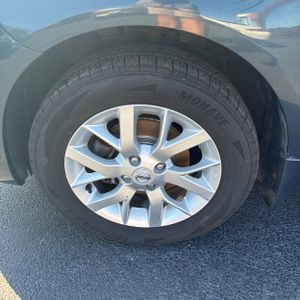2017 Nissan VERSA SV — миниатюра 17