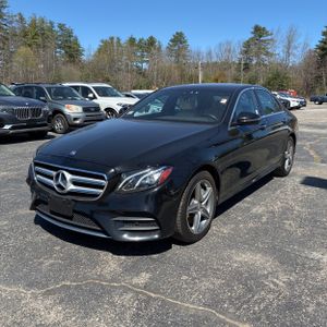 MERCEDES-BENZ E-CLASS - 1