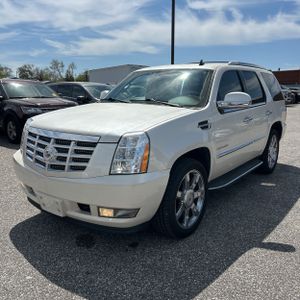 CADILLAC ESCALADE LUXURY - 1
