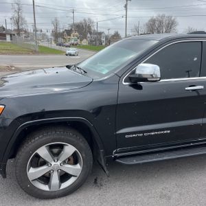 JEEP GRAND CHEROKEE OVERLAND - 2