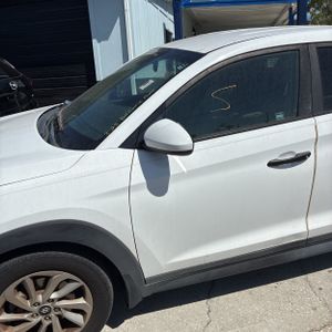 HYUNDAI TUCSON SE - 2