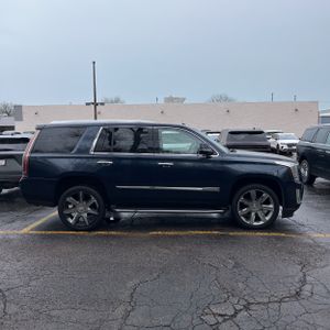 CADILLAC ESCALADE LUXURY - 10