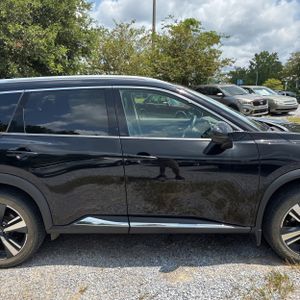 صورة 9 لـ 2023 Nissan ROGUE SL