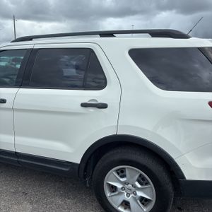 FORD EXPLORER BASE - 6
