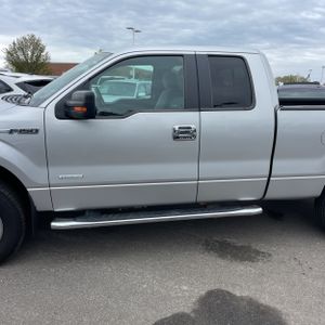 FORD F-150 XLT - 4