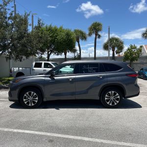 صورة 3 لـ 2021 Toyota HIGHLANDER HYBRID XLE