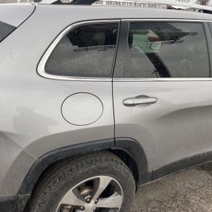 JEEP CHEROKEE LIMITED - 9