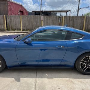 FORD MUSTANG ECOBOOST - 4