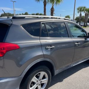 2014 Toyota RAV4 XLE — фото 9