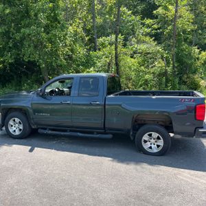 2018 Chevrolet SILVERADO 1500 LT 照片 2