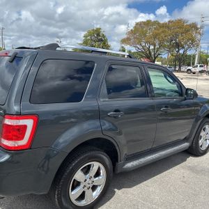 FORD ESCAPE LIMITED - 9