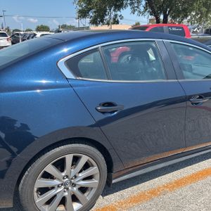 2021 Mazda MAZDA3 SEDAN PREFERRED photo 9