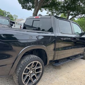 2019 RAM 1500 LARAMIE — фото 8