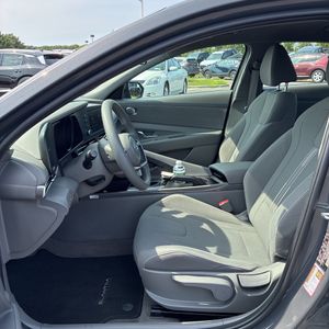 صورة مصغرة 31 لـ 2023 Hyundai ELANTRA SEL