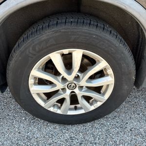 2017 Nissan ROGUE SV — фото 17