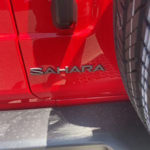 2025 JEEP WRANGLER SAHARA — миниатюра 23