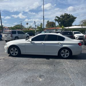 BMW 5 SERIES 528I - 3