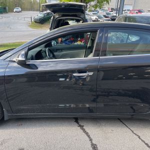 HYUNDAI ELANTRA LIMITED - 4