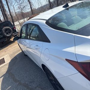 HYUNDAI ELANTRA SEL - 6