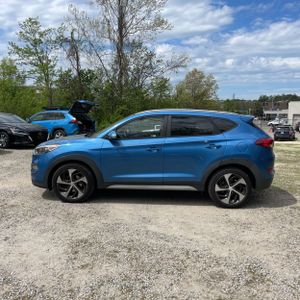 HYUNDAI TUCSON SPORT - 3