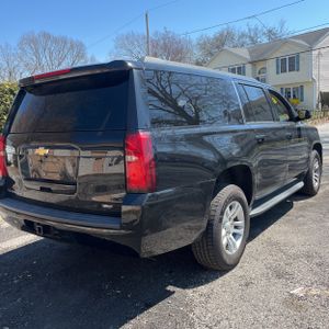 CHEVROLET SUBURBAN LT - 8