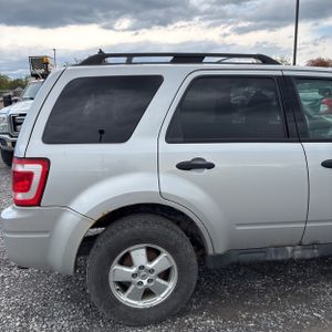 FORD ESCAPE XLT - 9