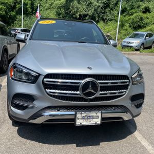 2025 Mercedes-BENZ GLE — миниатюра 13