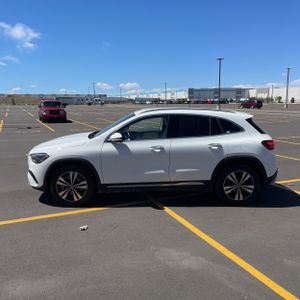 MERCEDES-BENZ GLA - 3