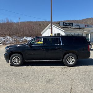 CHEVROLET SUBURBAN LT - 3