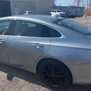 CHEVROLET MALIBU 1LT - 6