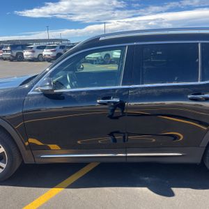 MERCEDES-BENZ GLB - 4