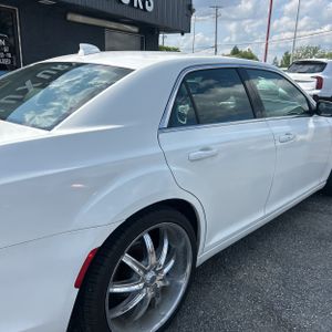 صورة 9 لـ 2019 Chrysler 300 TOURING