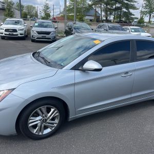 HYUNDAI ELANTRA SEL - 2