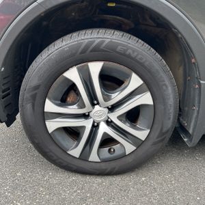 2018 Toyota RAV4 LE — фото 17